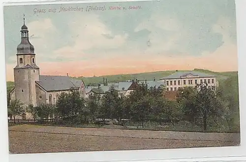 37300 Ak Gruß aus Neukirchen Kirche und Schule 1906