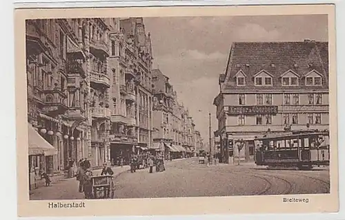 37268 Ak Halberstadt Breiteweg mit Straßenbahn 1923