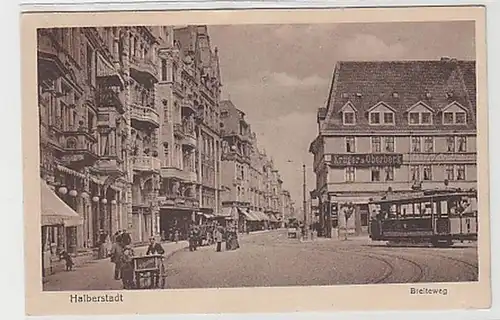 37268 Ak Halberstadt Breitweg avec tram 1923