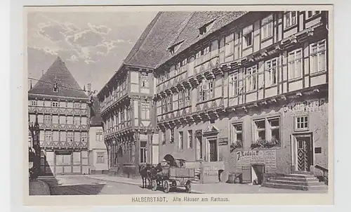 36546 Ak Halberstadt alte Häuser am Rathaus um 1920