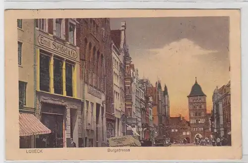 36537 Ak Lübeck Burgstrasse mit Geschäft von Emil Seidel & Co. 1920