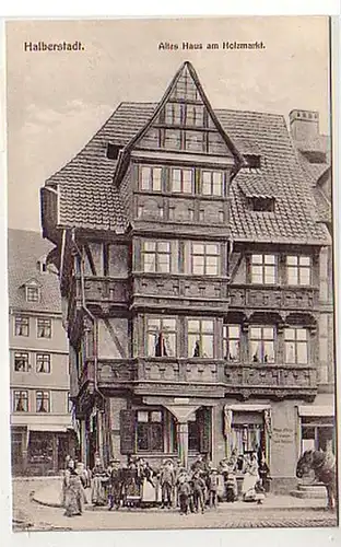 36328 Ak Halberstadt Altes Haus am Holzmarkt um 1920