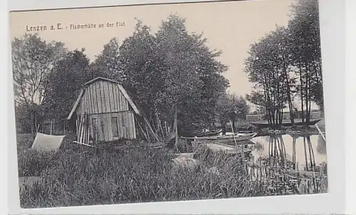35600 Ak Lenzen a.E. Fischerhütte an der Flut um 1920