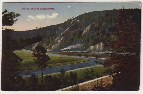 35141 Ak Partie unterm Kunnerstein mit Eisenbahn 1920