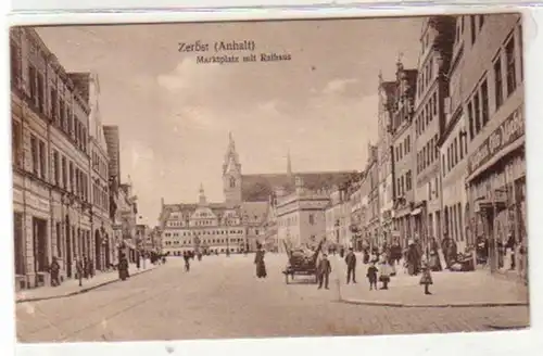 34612 Ak Zerbst (Anhalt) Marktplatz mit Rathaus 1932
