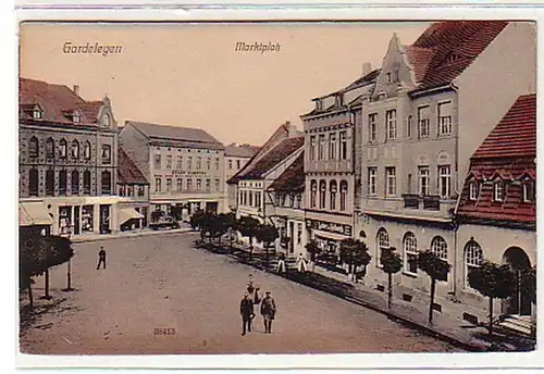 33051 Perlmutt Ak Gardelegen Marktplatz um 1910