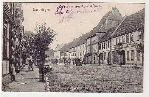 32458 Ak Gardelegen Straßenansicht mit Wagenfabrik 1916