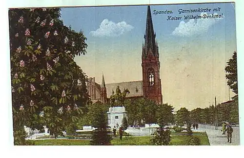 32317 Ak Spandau Garnisionskirche und Denkmal um 1910
