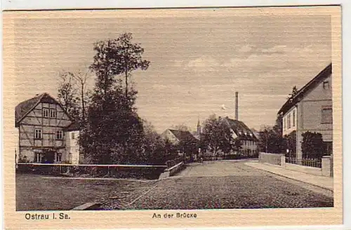 31037 Ak Ostrau in Sachsen an der Brücke um 1920