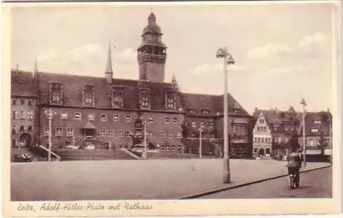 29083 Ak Zeitz Marktplatz mit Rathaus um 1940