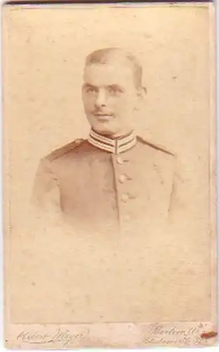 28343 Photo de cabinet Portrait de soldat Berlin vers 1900