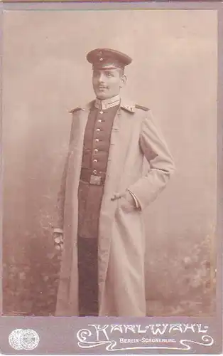 28311 Photo de cabinet Soldat en uniforme 1904