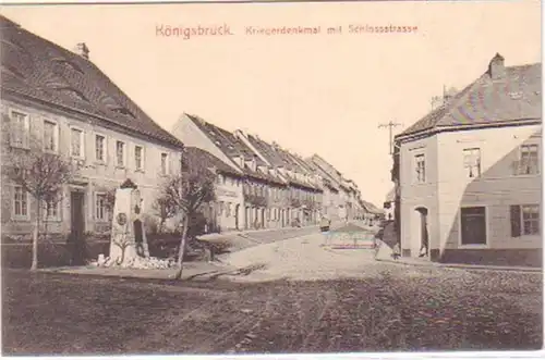 28206 Ak Königsbrück Kriegerdenkmal mit Schloßstraße