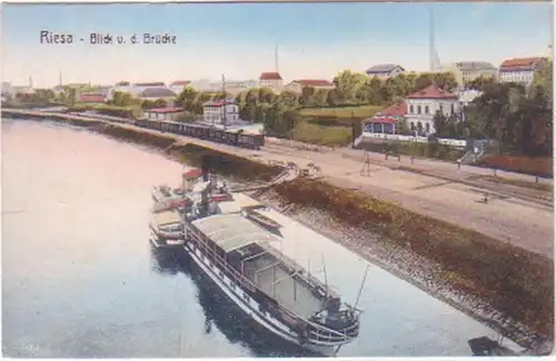 28096 AK Riesa Blick von der Brücke um 1920