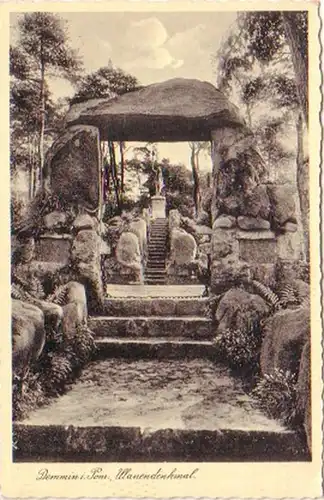 27495 Ak Demmin à Poméranie monument aux Ulanen vers 1940