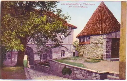 27161 Ak Die Leuchtenburg am Brunnenturm um 1910