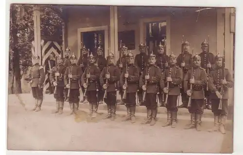 26121 Foto Ak Sachsen Soldaten mit Pickelhaube um 1915