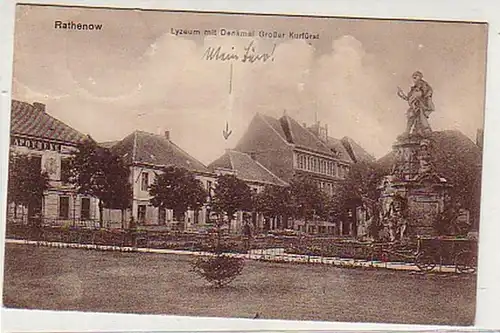 25465 Ak Rathenow Lyzeum mit Denkmal 1917