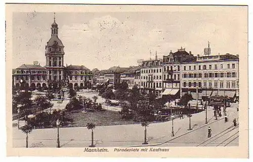 18148 Ak Mannheim Paradeplatz mit Kaufhaus 1913