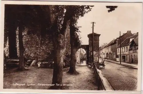 24384 Ak Luftkurort Lychen Fürstenberger Tor und Strasse 1930