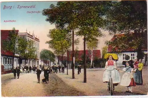 24112 Ak Burg Spreewald Dorfstraße mit Apotheke um 1910