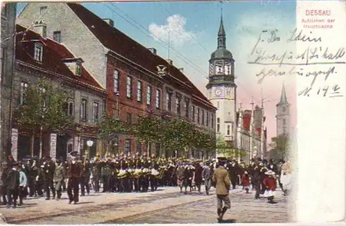 23809 Ak Dessau Aufziehen der Hauptwache 1915