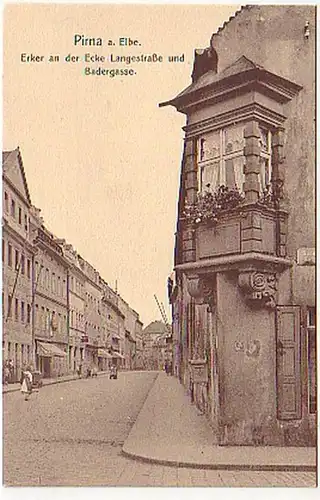 23752 Ak Pirna a. Elbe Langestr. Badergasse um 1920