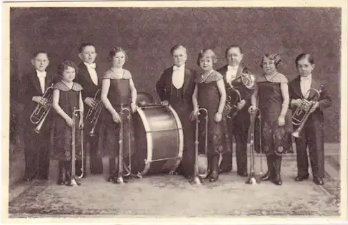 23697 Ak Magdeburg Artiste Liliputan Troupe vers 1930