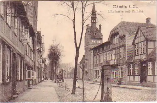 23477 Ak Dömitz in Meckl. Elbstrasse mit Rathaus 1908