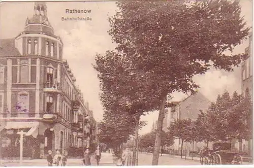 23389 Ak Rathenow Bahnhofstrasse um 1917