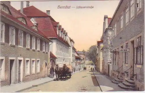 23378 Ak Herrnhut Löbauerstraße mit Apotrheke um 1910