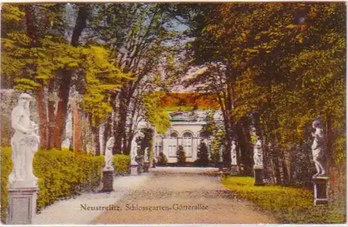 22011 Ak Neustrelitz Schlossgarten Götterallee 1924