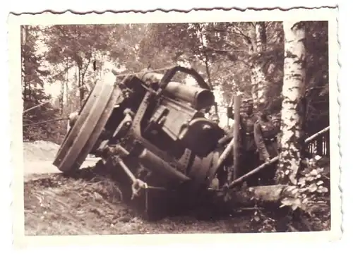 21956 Photo de canon accidenté 2e guerre mondiale