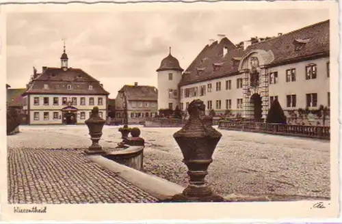 21195 Ak Wiesentheid Schloß mit Rathaus um 1940