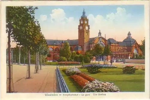 21070 Ak Wiesbaden Hauptbahnhof um 1920