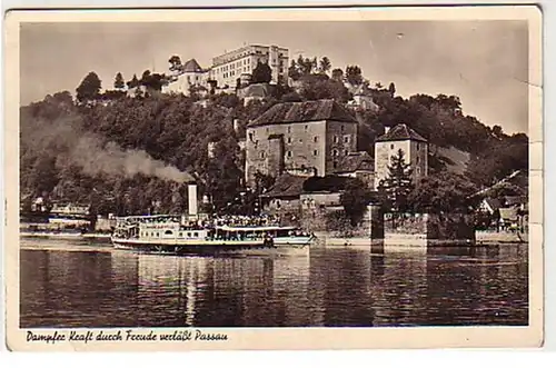 21019 Ak Raddampfer verläßt Passau um 1940
