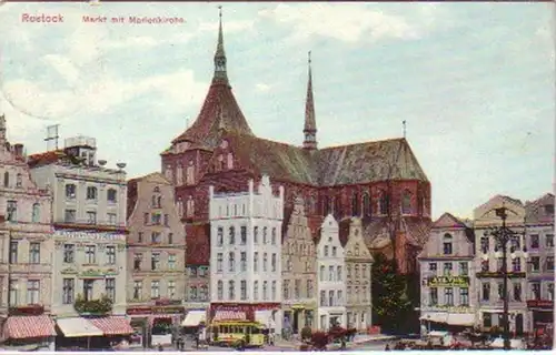 20981 Ak Rostock Markt mit Marienkirche 1912