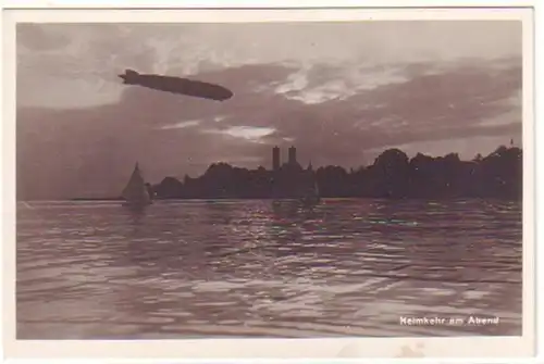 20961 Ak Zeppelin dirigeable retour le soir vers 1930
