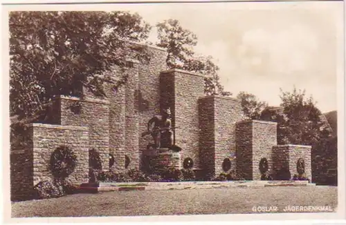 20465 Ak Goslar Monument au chasseur vers 1930