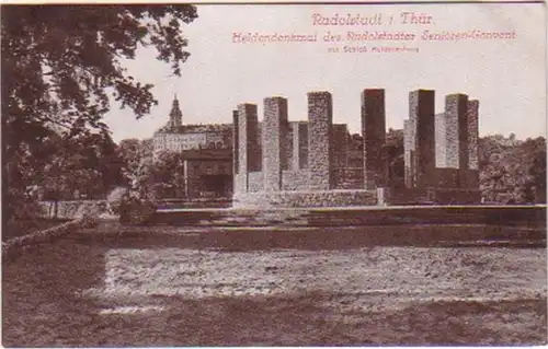 19317 Ak Rudolstadt in Thüringen Heldendenkmal um 1920