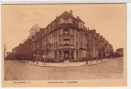 18885 Ak Naumburg Hallesche Ecke Oststrasse um 1920