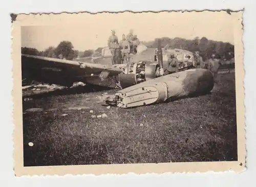 17920 Foto abgeschossener deutscher Bomber Plan France