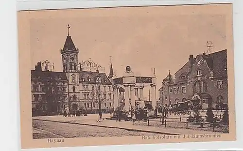 17885 Ak Haynau Bahnhofsplatz mit Brunnen um 1930