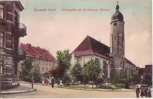 17842 Ak Neustadt (Orla) Schloßplatz mit Schloß 1910