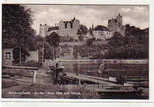 17506 Ak Bernburg Saale au bac avec château 1960