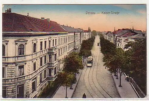16745 Ak Dessau Kaiser Straße mit Straßenbahn 1918