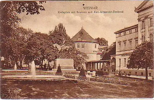 16065 Ak Weimar Karlsplatz mit Brunnen 1926