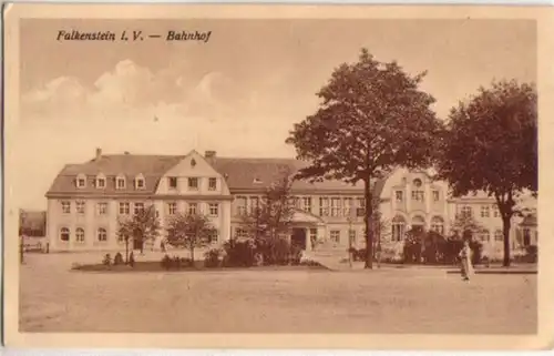 15604 Ak Falkenstein i.V. Bahnhof 1925