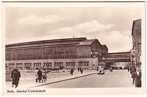 15325 Ak Berlin Bahnhof Friedrichstrasse um 1950
