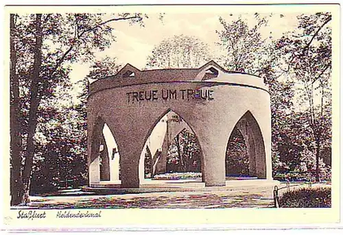 15071 Ak Staßfurt Heldendenkmal 1937